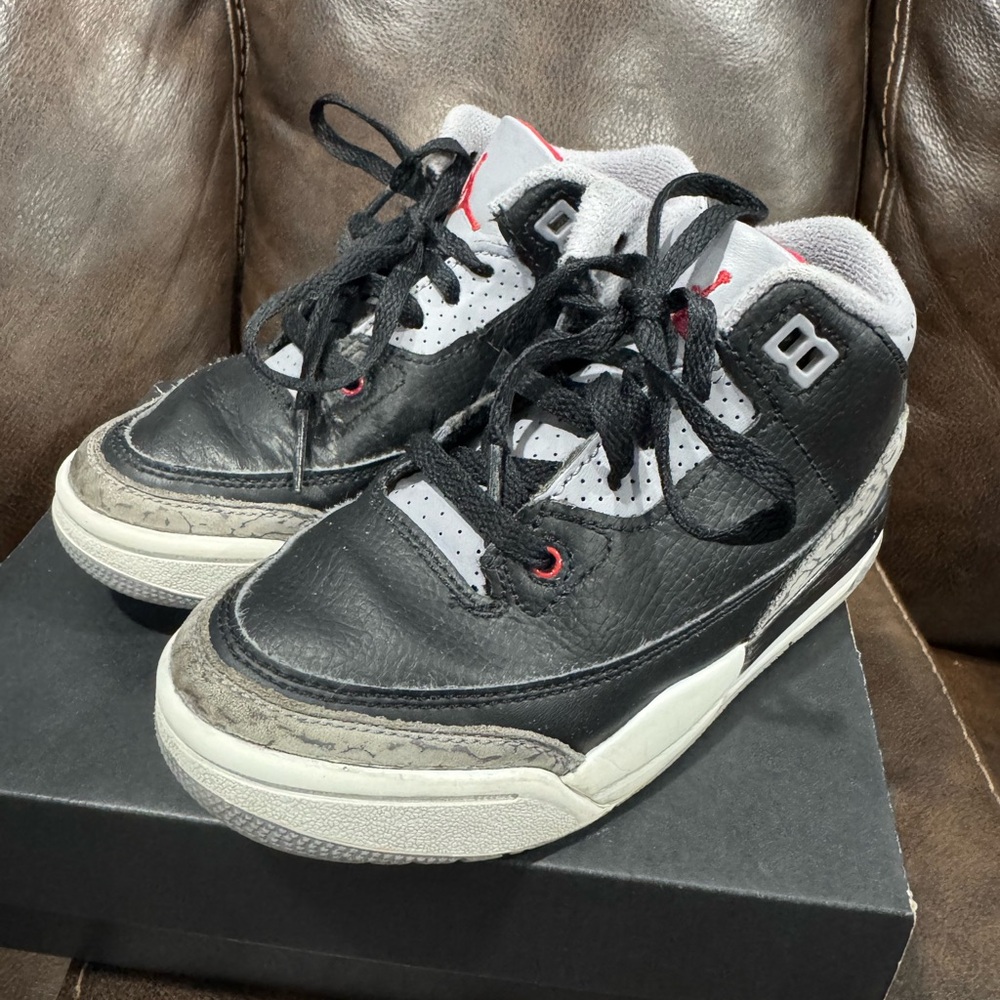 Nike Kids Black and Gray Sneakers